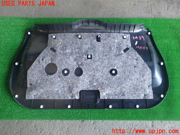1UPJ-9234391578]エスクァイアハイブリッド(ZWR80G)バックドア内張り 中古_4
