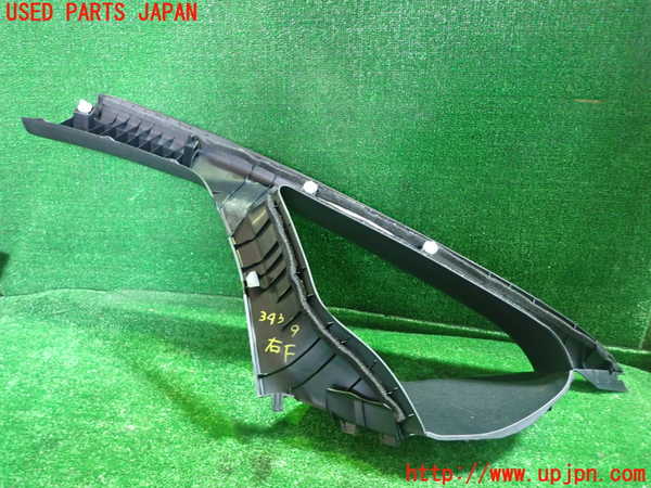 1UPJ-9234397655]エスクァイアハイブリッド(ZWR80G)右フロントピラートリム 中古_5
