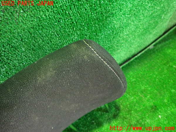 1UPJ-9234397150]エスクァイアハイブリッド(ZWR80G)右2列目ヘッドレスト 中古_4