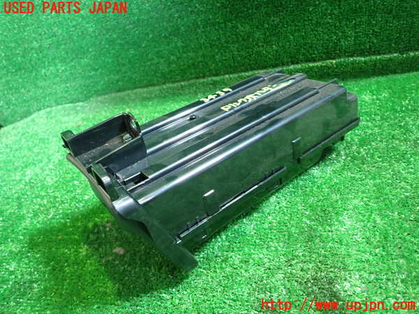 1UPJ-9234397810]エスクァイアハイブリッド(ZWR80G)ドリンクホルダー 中古_2