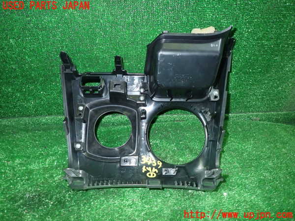 1UPJ-9234397691]エスクァイアハイブリッド(ZWR80G)内装トリム類1 中古_5