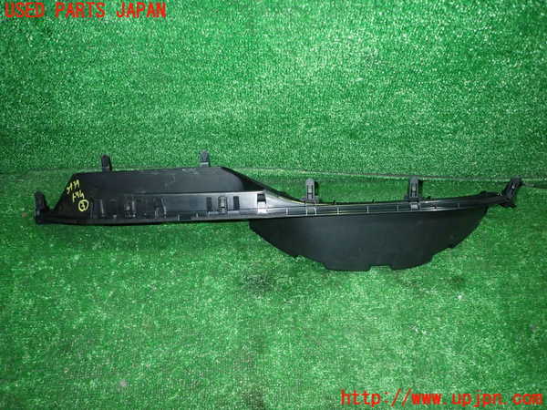 1UPJ-9234397693]エスクァイアハイブリッド(ZWR80G)内装トリム類3 中古_4