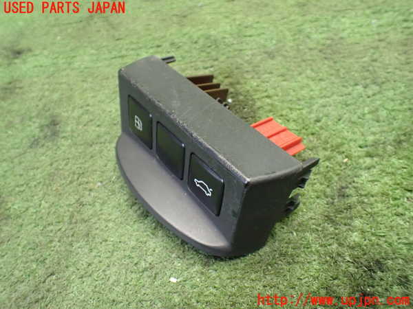 1UPJ-9234406308]アウディ・TT ロードスター(8NAUQ)スイッチ3(給油口 トランク) 中古_2