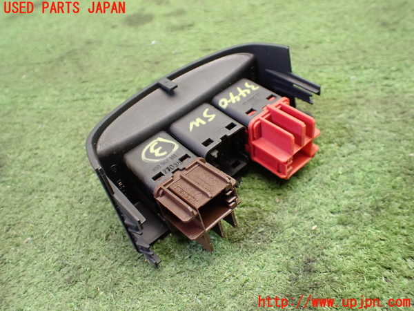 1UPJ-9234406308]アウディ・TT ロードスター(8NAUQ)スイッチ3(給油口 トランク) 中古_3