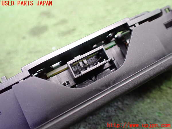 1UPJ-9234406411]アウディ・TT ロードスター(8NAUQ)ルームランプ1 中古_3