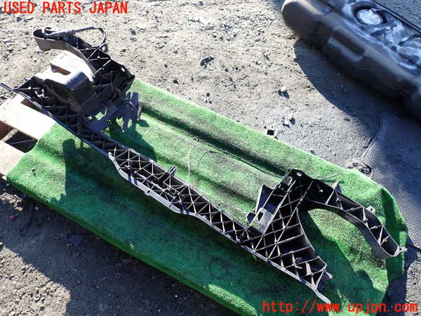 1UPJ-9234411040]ベンツ V350 W639(639811C)アッパーコアサポート 中古_4