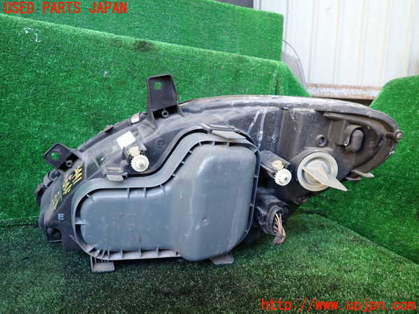 1UPJ-9234411130]ベンツ V350 W639(639811C)右ヘッドライト ハロゲン 中古_3