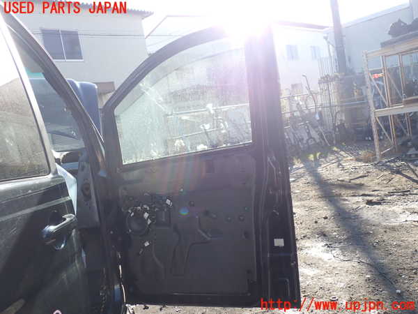 1UPJ-9234411230]ベンツ V350 W639(639811C)右前ドア 中古_4