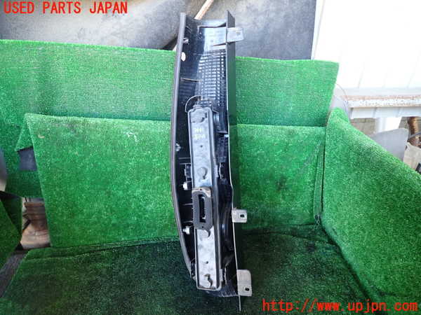 1UPJ-9234411530]ベンツ V350 W639(639811C)右テールランプ 中古_2