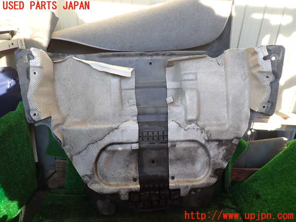 1UPJ-9234412170]ベンツ V350 W639(639811C)エンジンアンダーカバー 中古_2