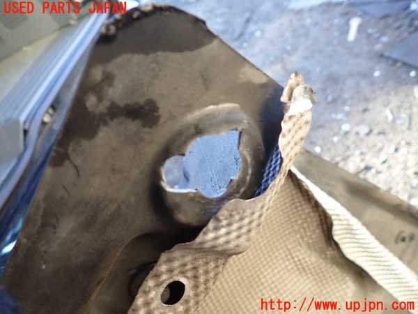 1UPJ-9234412170]ベンツ V350 W639(639811C)エンジンアンダーカバー 中古_3