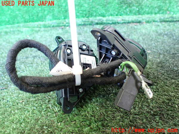 1UPJ-9234416306]ベンツ V350 W639(639811C)スイッチ1 中古_2