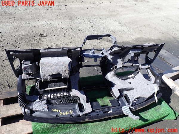 1UPJ-9234417505]ベンツ V350 W639(639811C)ダッシュボード 中古_5