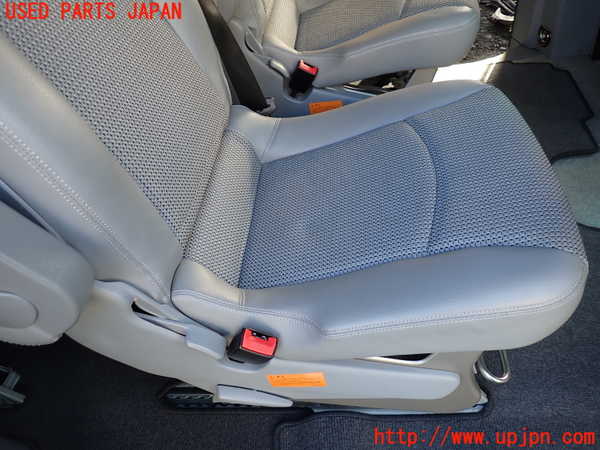 1UPJ-9234417145]ベンツ V350 W639(639811C)右2列目シート 中古_3