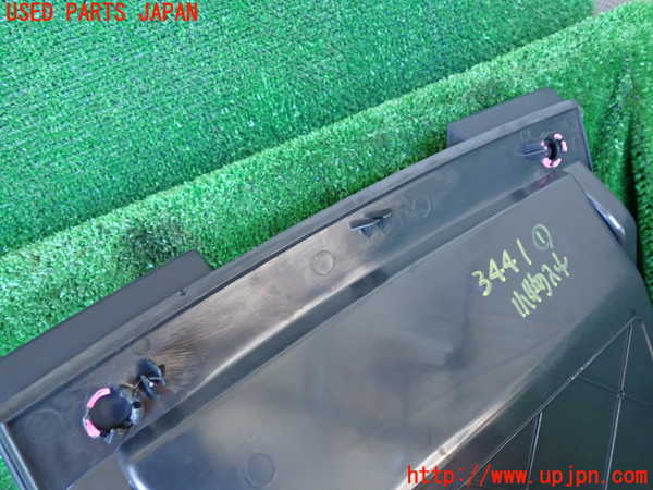 1UPJ-9234417841]ベンツ V350 W639(639811C)小物入れ1 中古_5