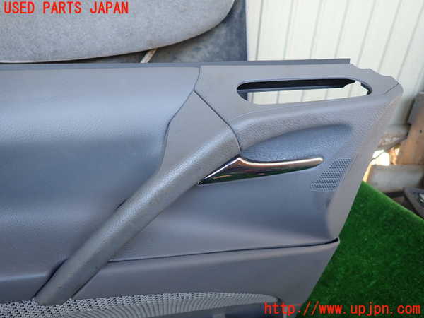 1UPJ-9234411264]ベンツ V350 W639(639811C)左前ドア内張り 中古_2