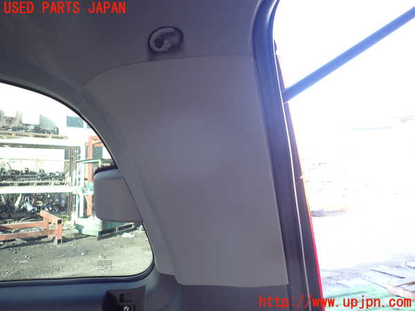 1UPJ-9234417675]ベンツ V350 W639(639811C)右リアピラートリム 中古_3