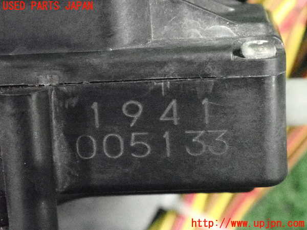 2UPJ-9234421018]ベンツ C200(204048)(204)コーナーポール 中古_3