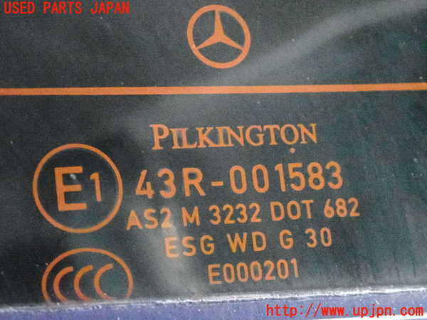 2UPJ-9234421560]ベンツ C200(204048)(204)リアガラス 中古(43R-001583 M3232)_2