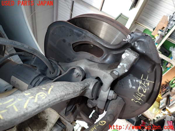 2UPJ-9234424295]ベンツ C200(204048)(204)左フロントナックルハブ 中古_2