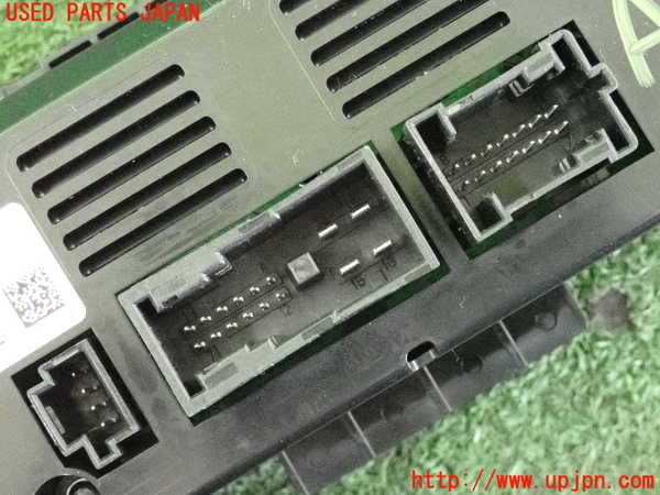 2UPJ-9234426066]ベンツ C200(204048)(204)エアコンスイッチ1 中古_4