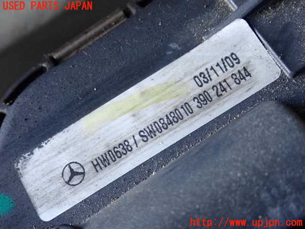 2UPJ-9234426770]ベンツ C200(204048)(204)フロントワイパーモーター 中古_3