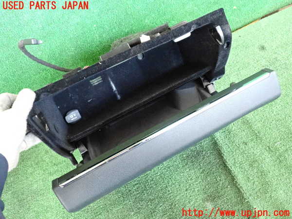 2UPJ-9234427516]ベンツ C200(204048)(204)グローブボックス1 中古_2