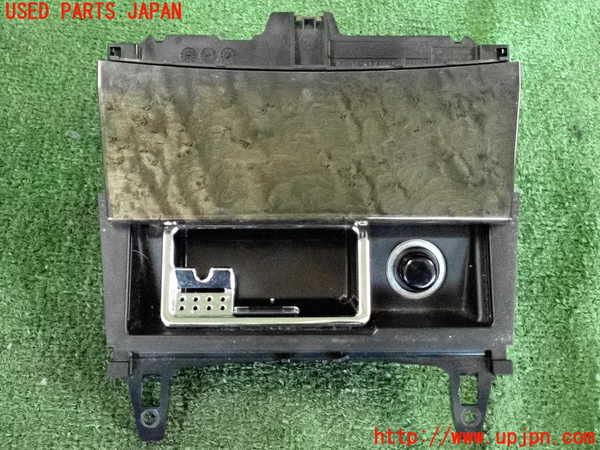 2UPJ-9234427821]ベンツ C200(204048)(204)灰皿1 中古_2