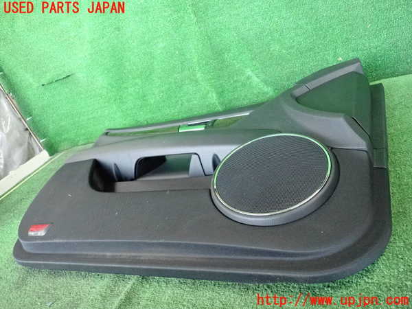 2UPJ-9234421264]ベンツ C200(204048)(204)左前ドア内張り 中古_3