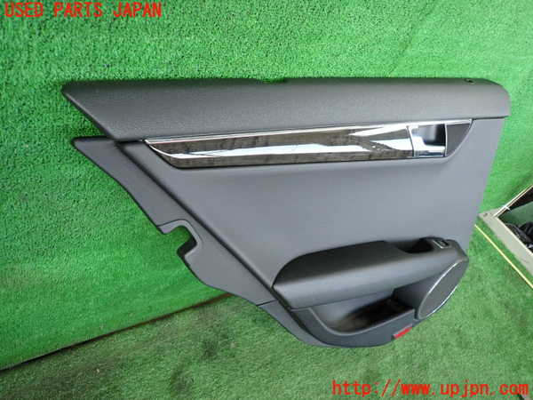 2UPJ-9234421324]ベンツ C200(204048)(204)左後ドア内張り 中古_2