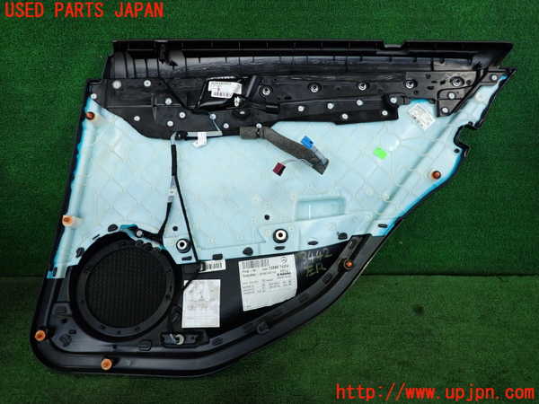 2UPJ-9234421324]ベンツ C200(204048)(204)左後ドア内張り 中古_4