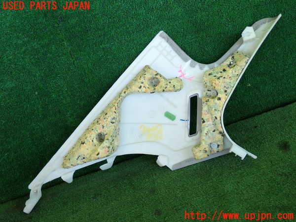 2UPJ-9234427675]ベンツ C200(204048)(204)右リアピラートリム 中古_2
