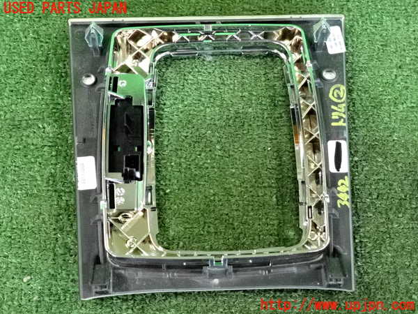 2UPJ-9234427692]ベンツ C200(204048)(204)内装トリム類2 中古_2