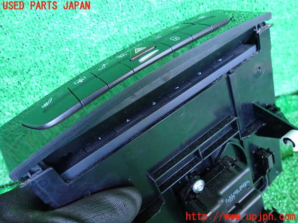 2UPJ-9234436505]ベンツ CLS350(219356C)(219)CDチェンジャー 中古_2