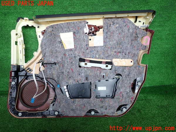 2UPJ-9234431264]ベンツ CLS350(219356C)(219)左前ドア内張り 中古_4