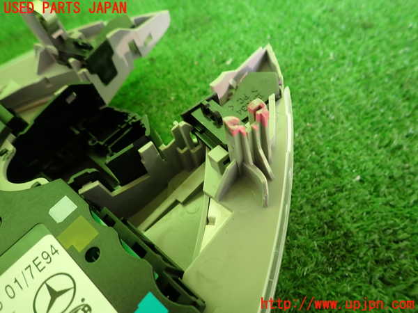 2UPJ-9234436411]ベンツ CLS350(219356C)(219)ルームランプ1 (1列目真中) 中古_3