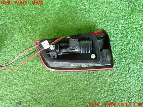 2UPJ-9234441550]ボルボ・S60(FB4164T)右リアフィニッシャー 中古_3