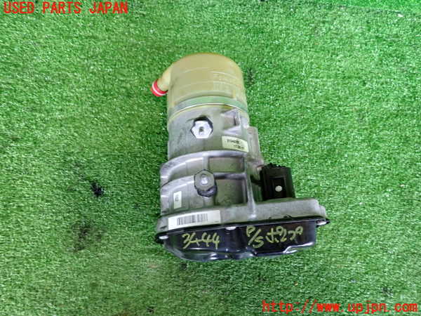 2UPJ-9234444250]ボルボ・S60(FB4164T)パワステポンプ 中古_2