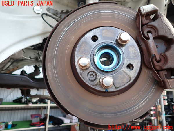 2UPJ-9234444290]ボルボ・S60(FB4164T)右フロントナックルハブ 中古_1