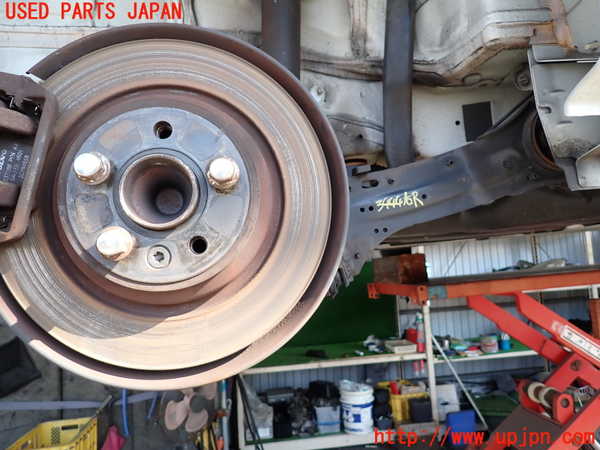 2UPJ-9234444300]ボルボ・S60(FB4164T)右リアナックルハブ 中古_1