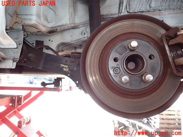 2UPJ-9234444305]ボルボ・S60(FB4164T)左リアナックルハブ 中古_1