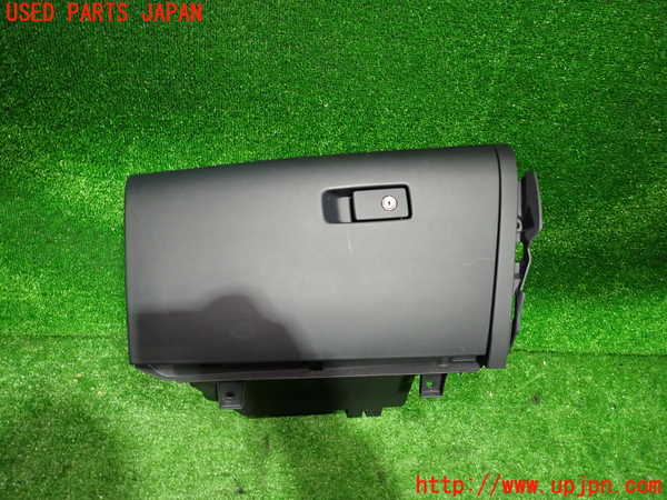 2UPJ-9234447516]ボルボ・S60(FB4164T)グローブボックス1 中古_1