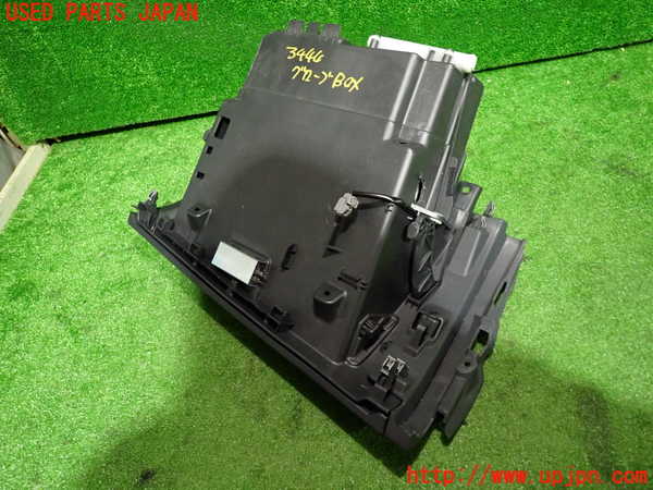 2UPJ-9234447516]ボルボ・S60(FB4164T)グローブボックス1 中古_2