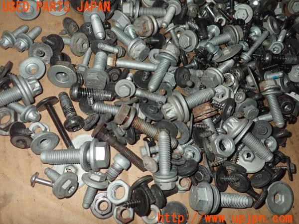 3UPJ=9234450720]BMW Z4 Mスポーツ(LL20 E89)ネジ・ナット・ステー類 セット ジャンク_3