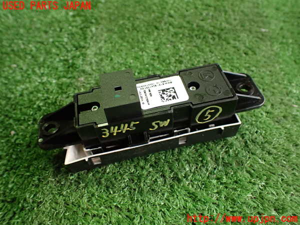 2UPJ-9234456310]BMW Z4 E89(LL20)スイッチ5(横滑り防止OFF SPORT等) 中古_2