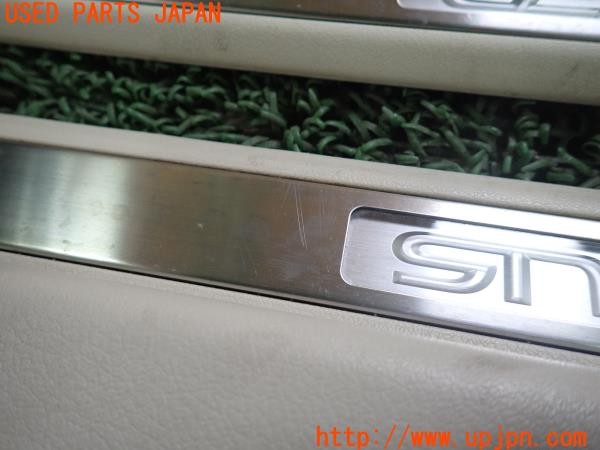 3UPJ=9234460616]レクサス IS250 バージョンL(GSE20)中期 純正 スカッフプレート LEDイルミ付き 中古_5