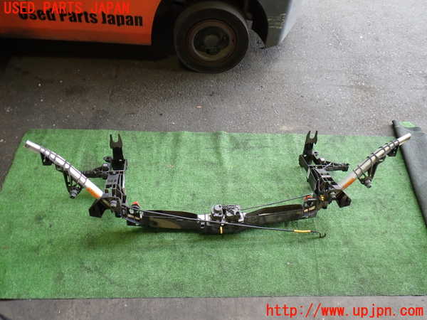 2UPJ-9234471041]ベンツ B180(246242)(246)コアサポート 中古_2