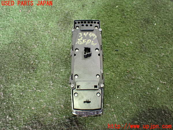 2UPJ-9234476240]ベンツ B180(246242)(246)右前パワーウィンドウスイッチ 中古_4