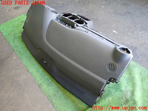 2UPJ-9234477505]ベンツ B180(246242)(246)ダッシュボード (ジャンク品) 中古_3