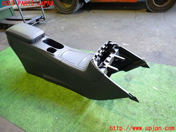 2UPJ-9234477540]ベンツ B180(246242)(246)センターコンソール 中古_2